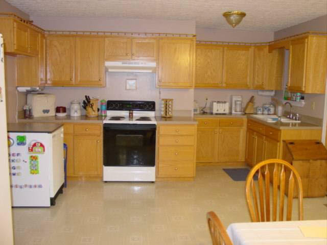 7643 South Old Palmyra Road Pekin, IN 47165 - Photo 4 of 8 Gallery Image 4