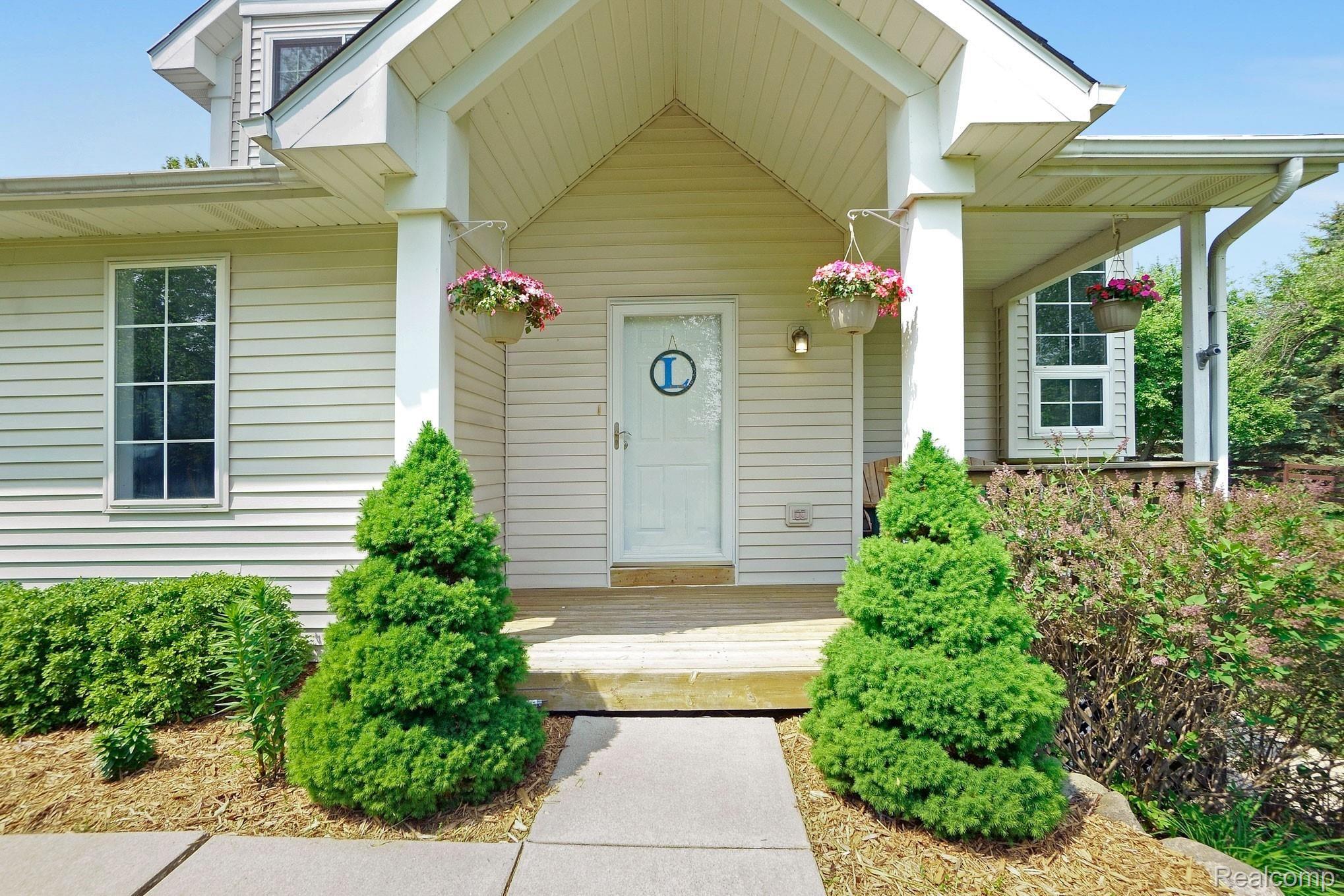 287 East Allen Road Howell, MI 48855 - Photo 11 of 34 Photo-May-31,-3-13-41-PM.jpg