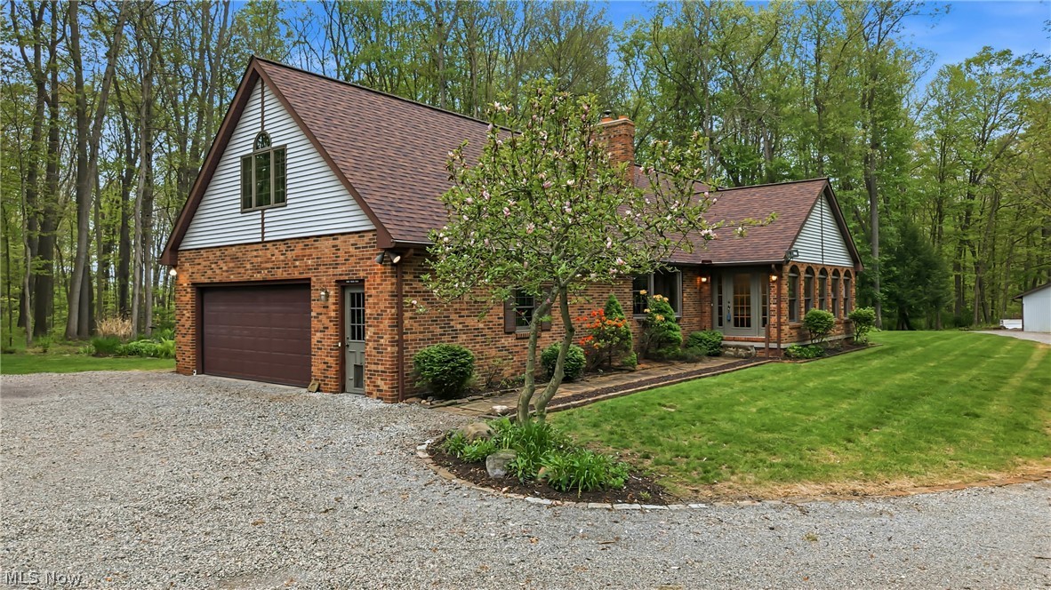 13689 Beard Road New Springfield, OH 44443 - Photo 2 of 48 Attached two car garage