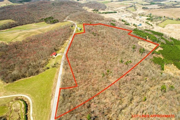 $325,000 | 0 Lovers Lane, Elroy, WI 53929