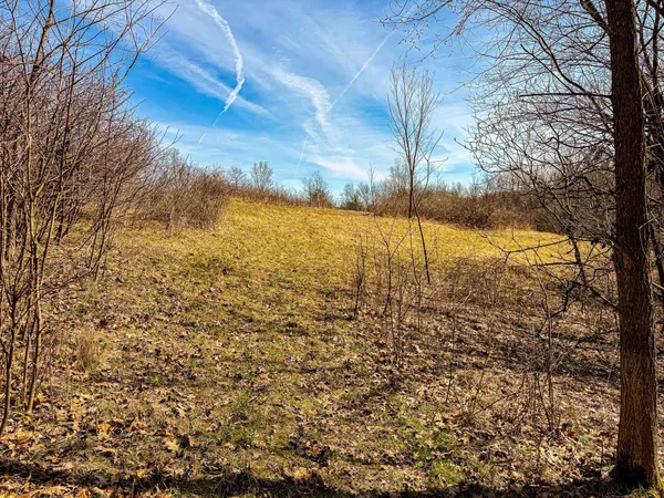 $325,000 | 0 Lovers Lane, Elroy, WI 53929