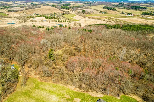 $325,000 | 0 Lovers Lane, Elroy, WI 53929