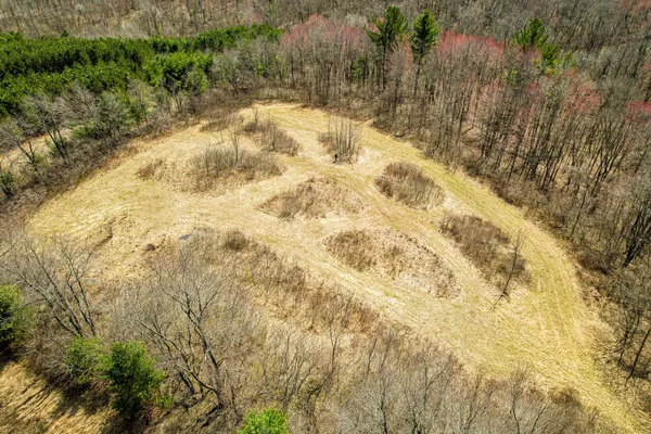 $325,000 | 0 Lovers Lane, Elroy, WI 53929