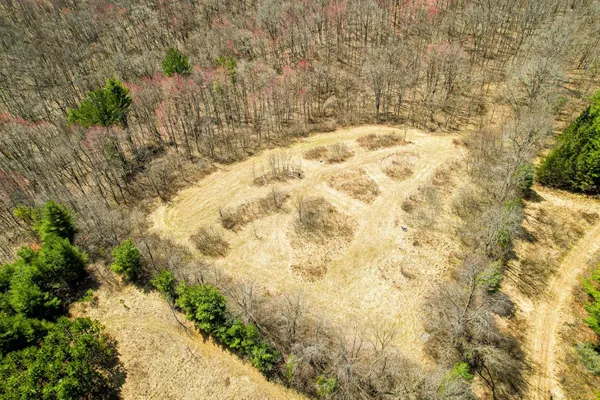 $325,000 | 0 Lovers Lane, Elroy, WI 53929