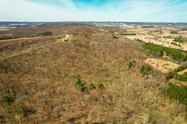 $325,000 | 0 Lovers Lane, Elroy, WI 53929