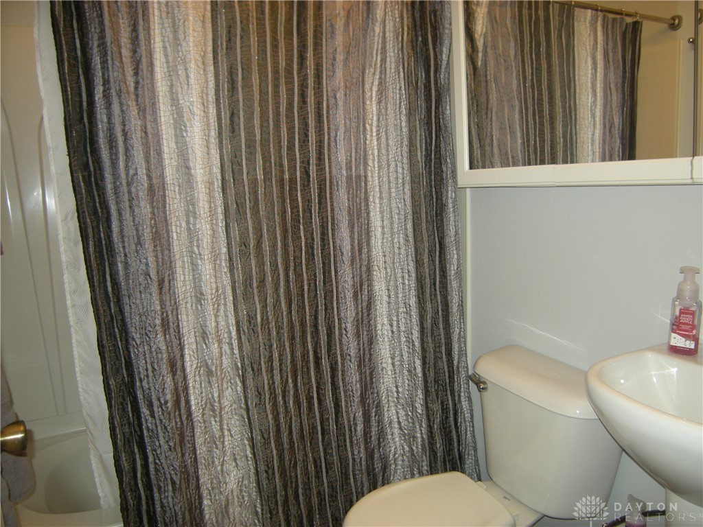 3595 Ln Garden Court Riverside, OH 45404 - Photo 19 of 29