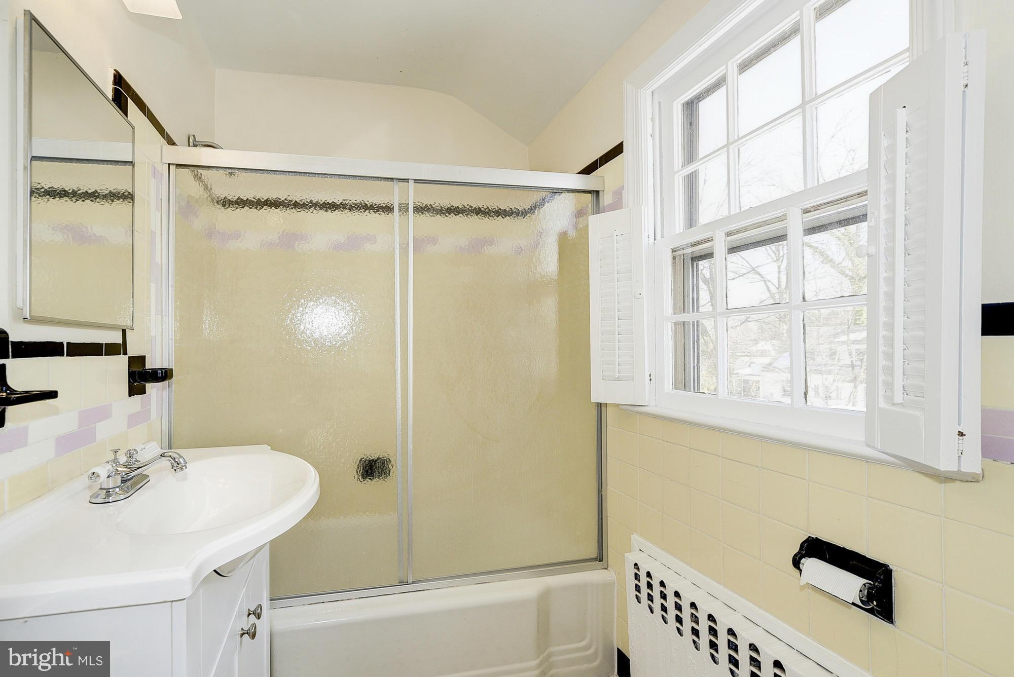 8809 Bradford Road Silver Spring, MD 20901 - Photo 21 of 30 Upstairs Bathroom