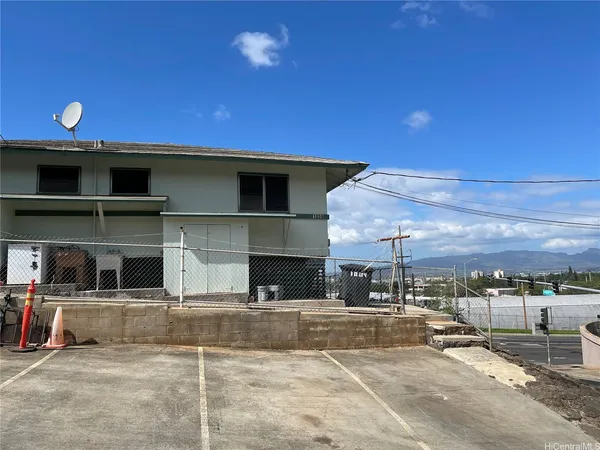 $2,100 | 1009 Maluna Street, Honolulu, HI 96818