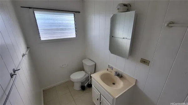 $2,100 | 1009 Maluna Street, Honolulu, HI 96818