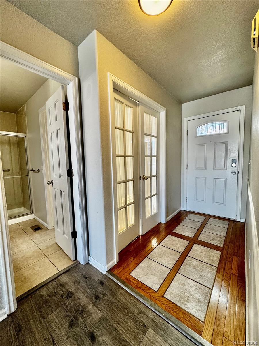 3615 South Flanders Street Aurora, CO 80013 - Photo 3 of 30 a view of a bedroom
