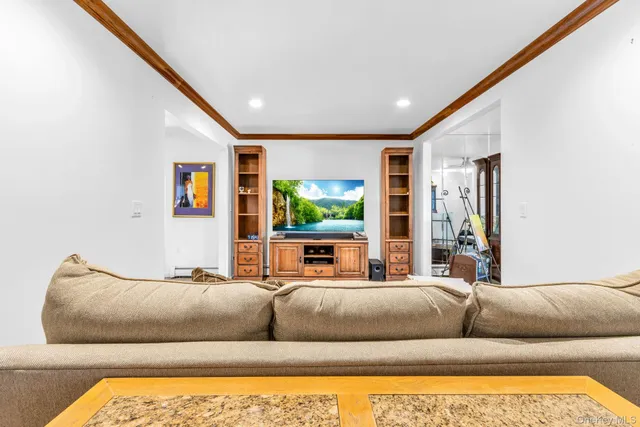 $749,900 | 34 Steiner Drive, Mahopac, NY 10541