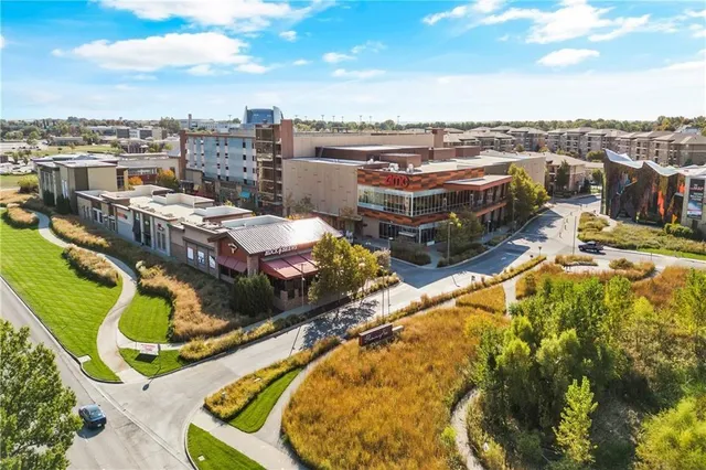 $699,990 | 5701 West 146th Street, Overland Park, KS 66223