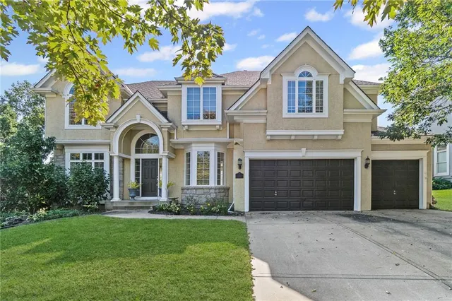 $699,990 | 5701 West 146th Street, Overland Park, KS 66223