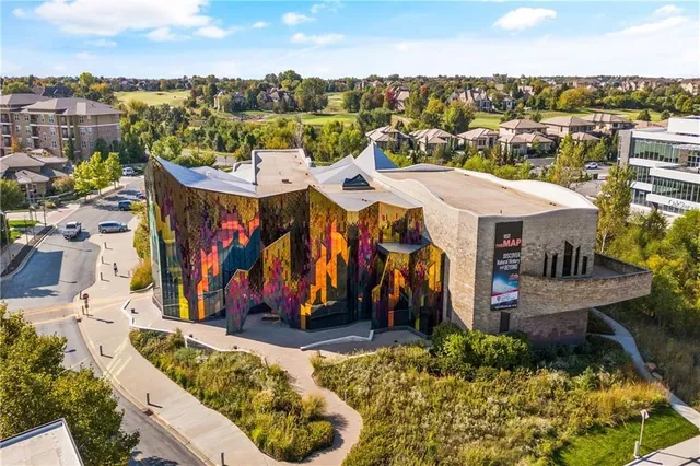 $699,990 | 5701 West 146th Street, Overland Park, KS 66223