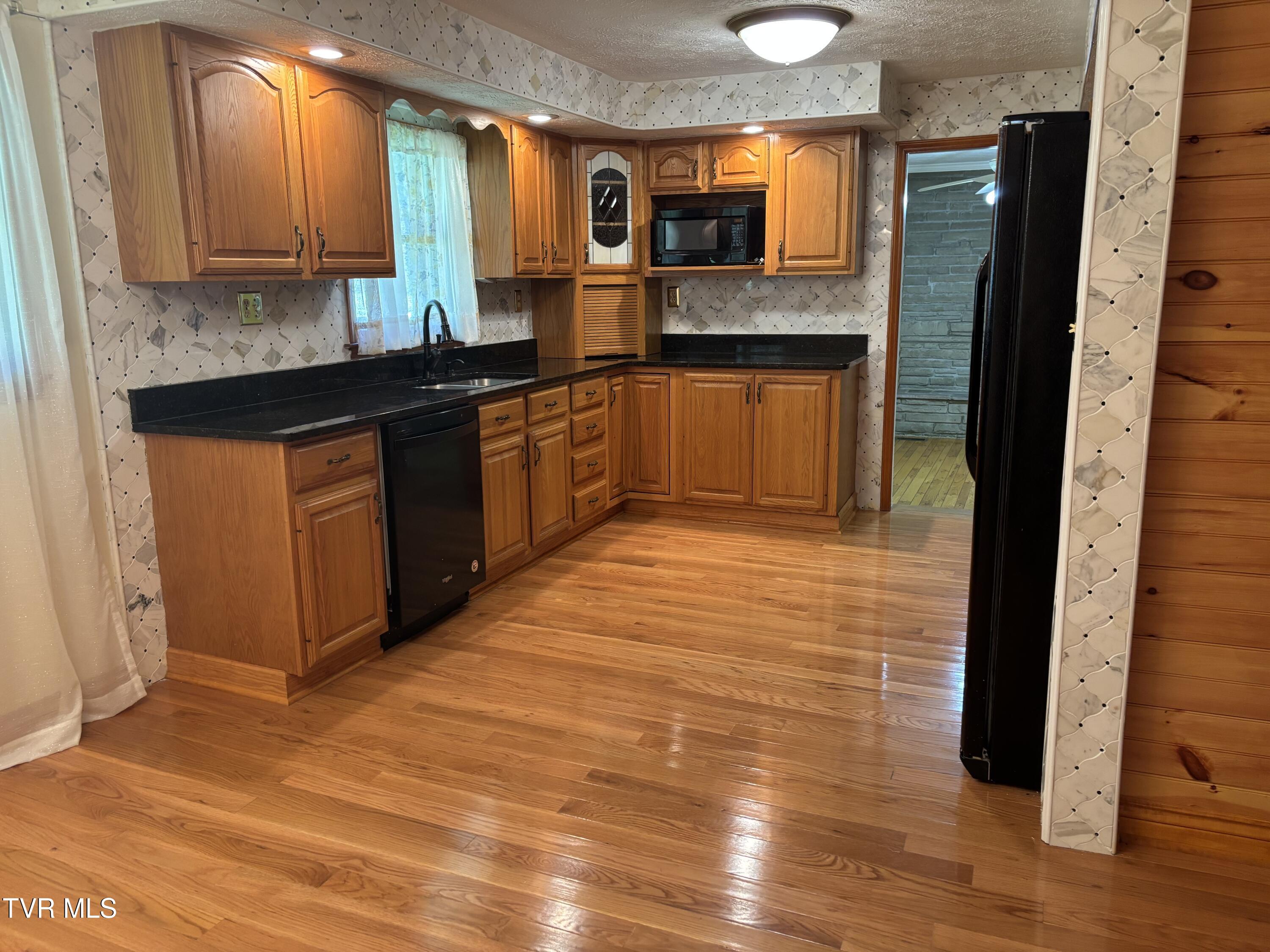 1867 Gentry Creek Road Laurel Bloomery, TN 37680 - Photo 20 of 30 IMG_5344