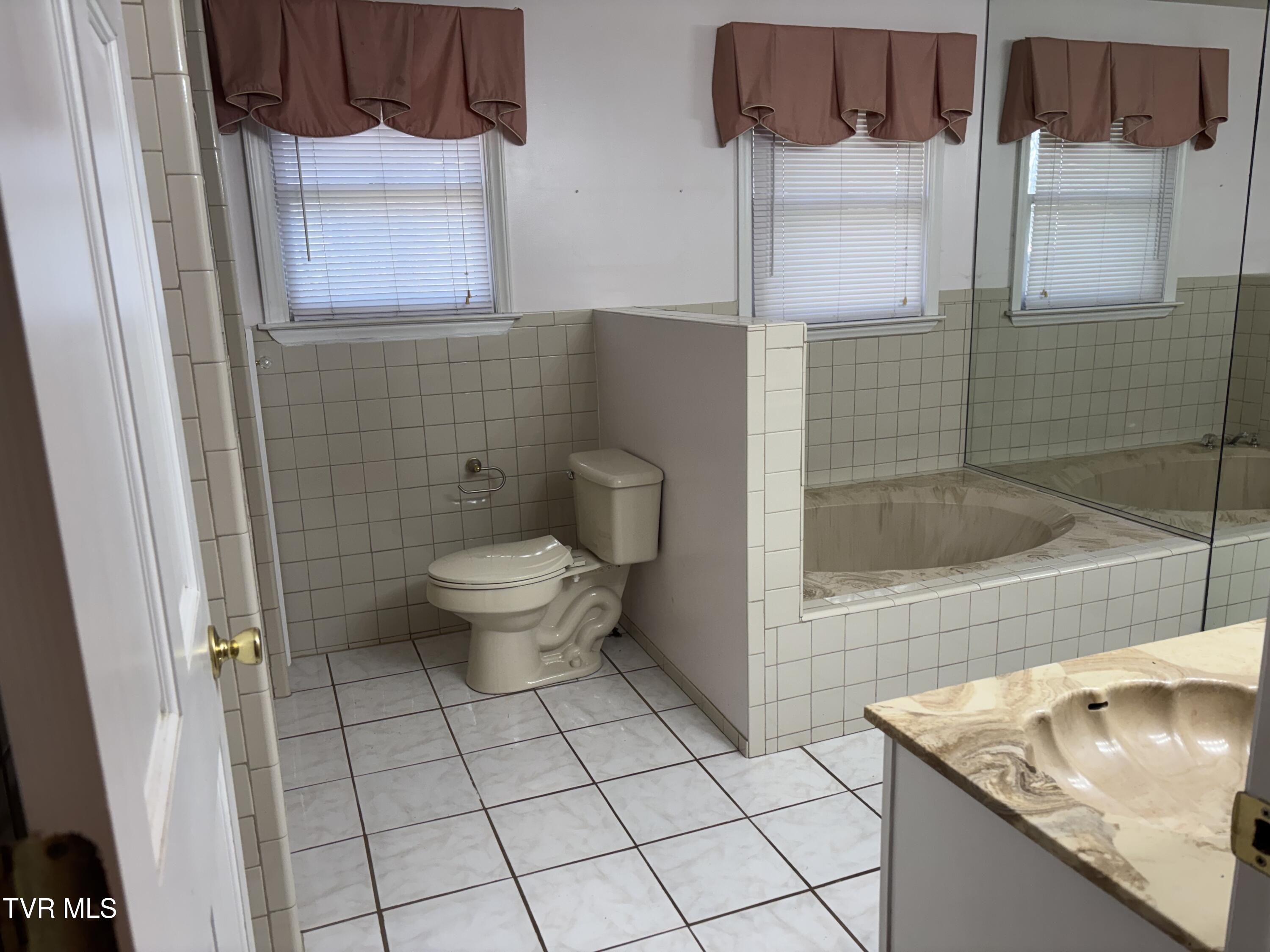 1867 Gentry Creek Road Laurel Bloomery, TN 37680 - Photo 23 of 30 IMG_5347