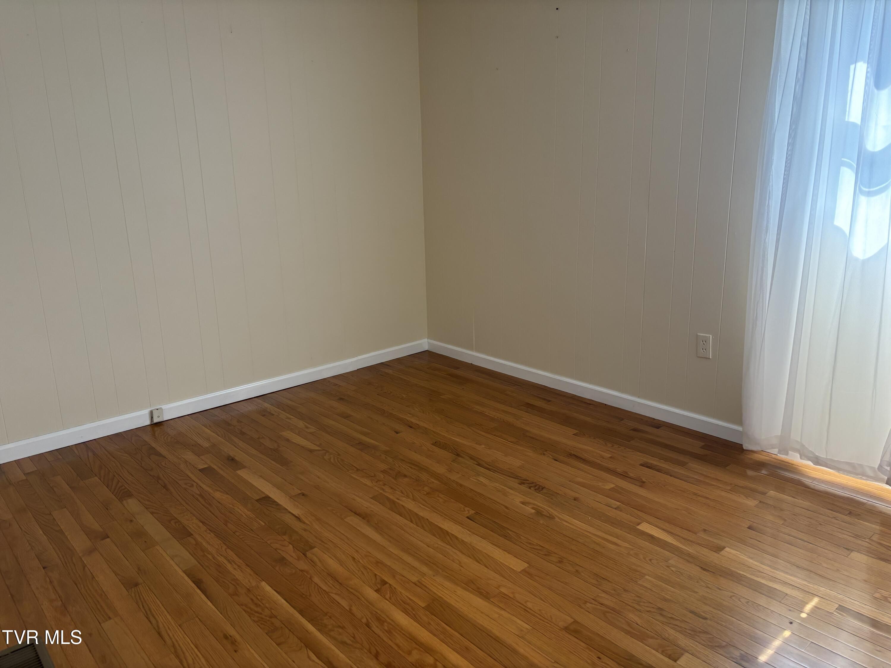 1867 Gentry Creek Road Laurel Bloomery, TN 37680 - Photo 26 of 30 IMG_5350