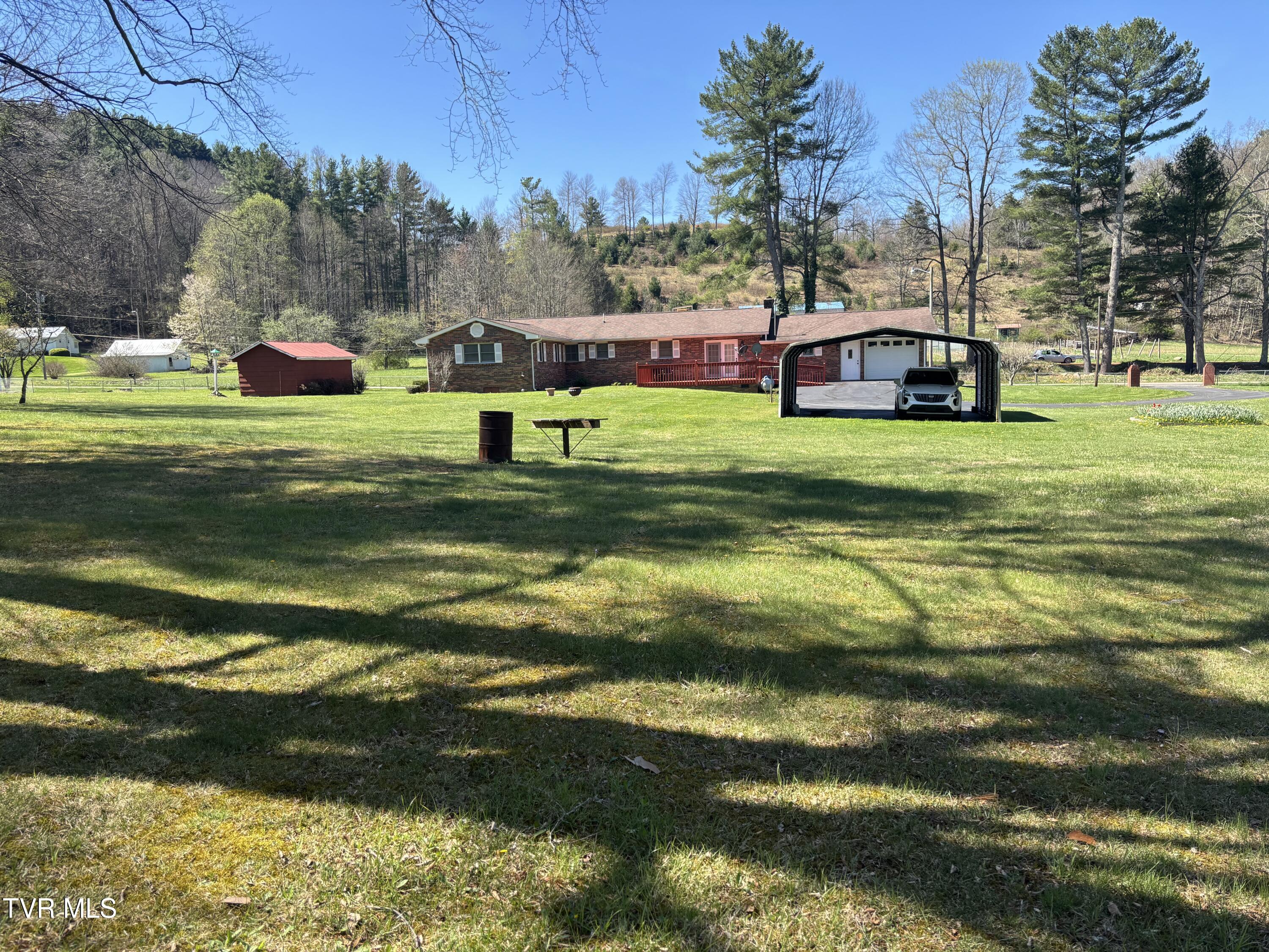 1867 Gentry Creek Road Laurel Bloomery, TN 37680 - Photo 10 of 30 IMG_5334