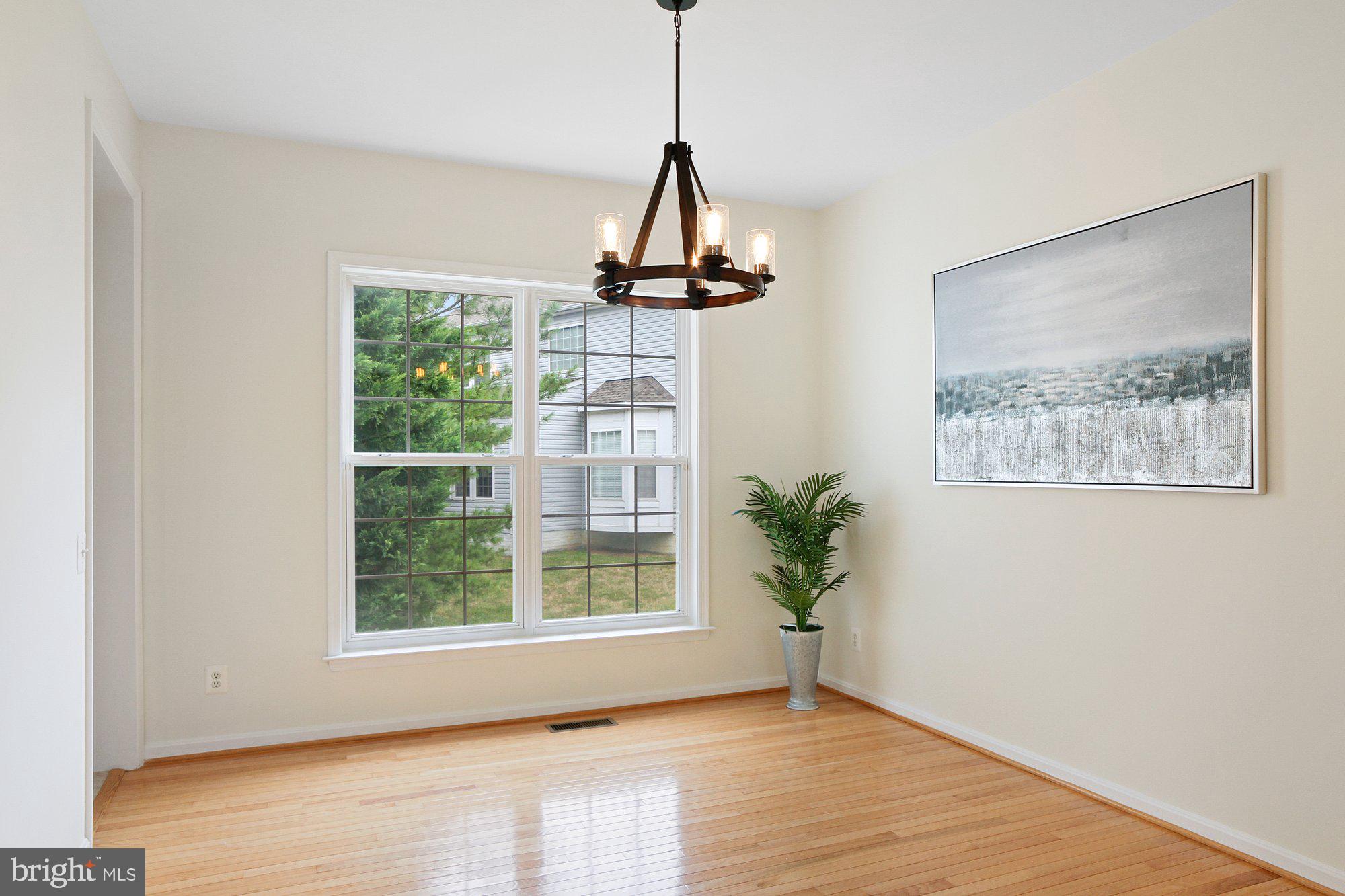 2453 Leyland Ridge Road Herndon, VA 20171 - Photo 5 of 28 Gallery Image 5