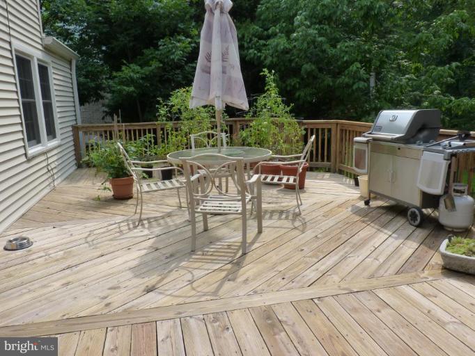 17024 Old Baltimore Road Olney, MD 20832 - Photo 24 of 28 Deck