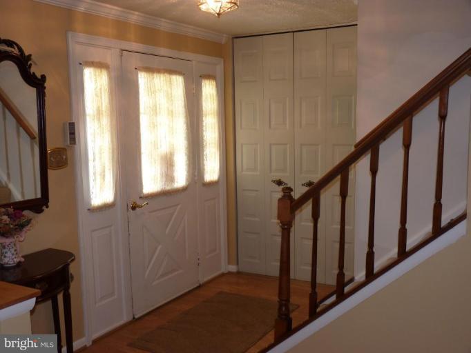 17024 Old Baltimore Road Olney, MD 20832 - Photo 8 of 28 Entrance / Foyer