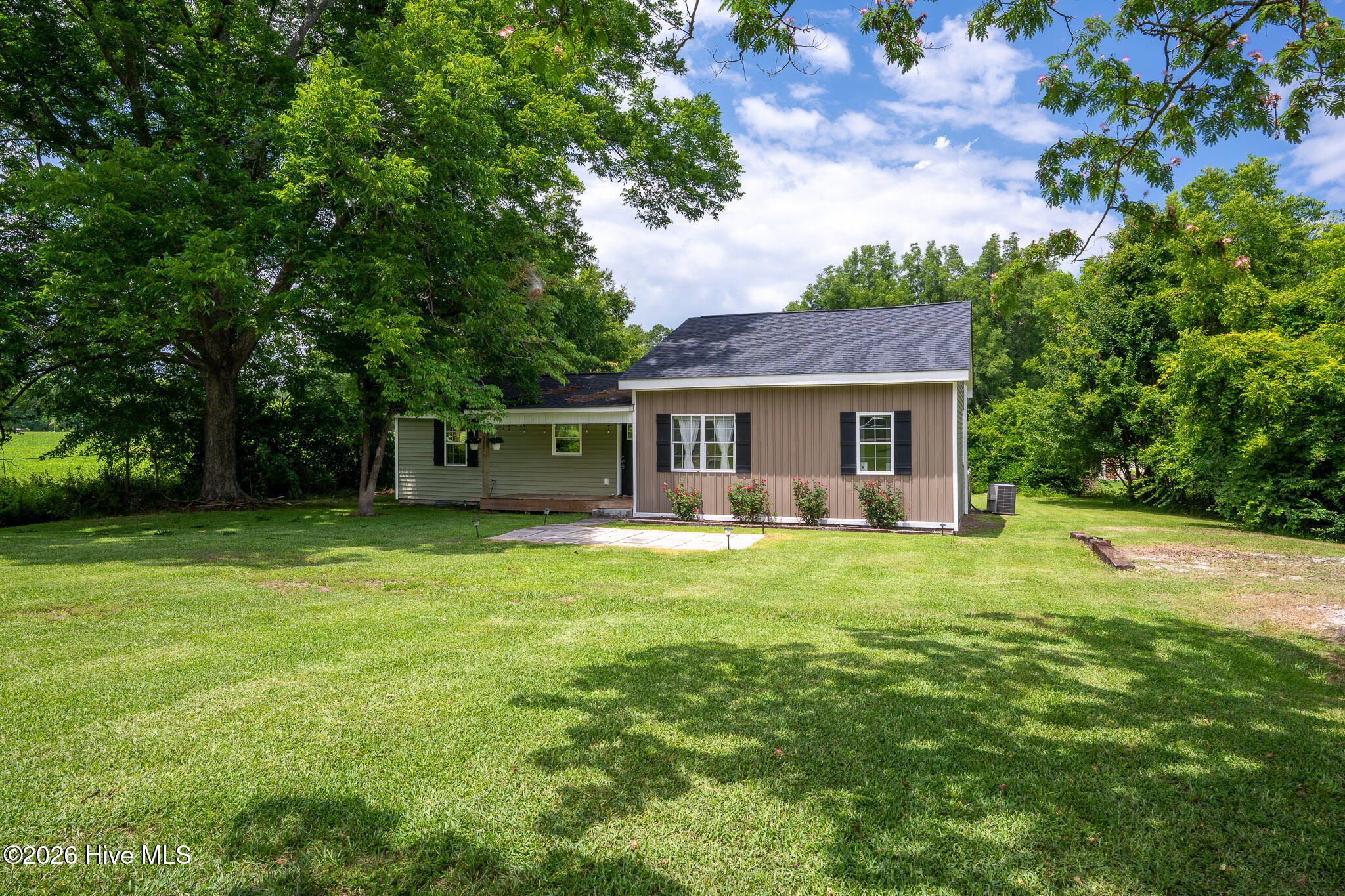 341 North Humphrey Road Jacksonville, NC 28546 - Photo 3 of 64