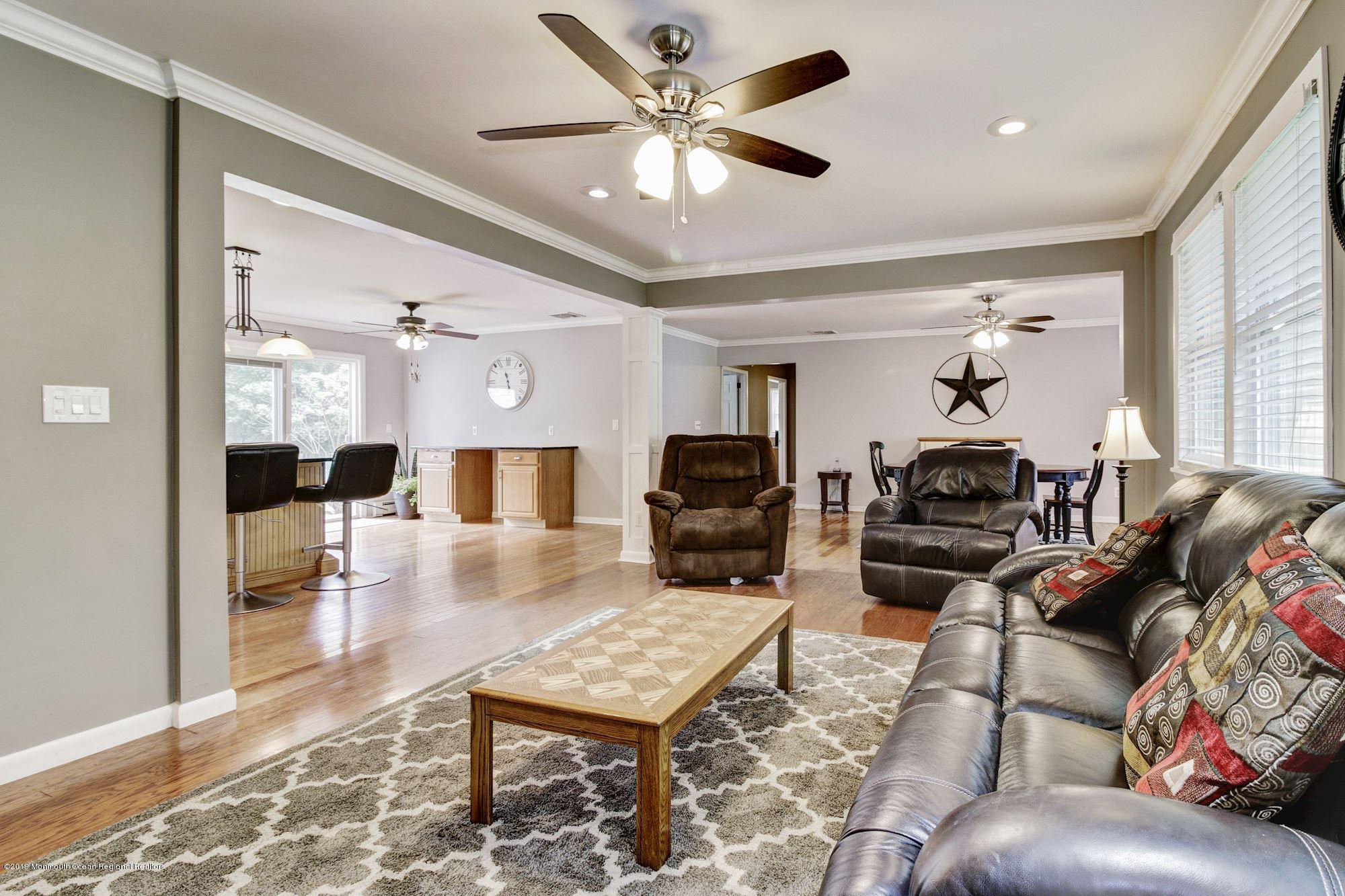 64 Duchess Court Freehold, NJ 07728 - Photo 11 of 63 014_64_DUCHESS_CT_265385_444285