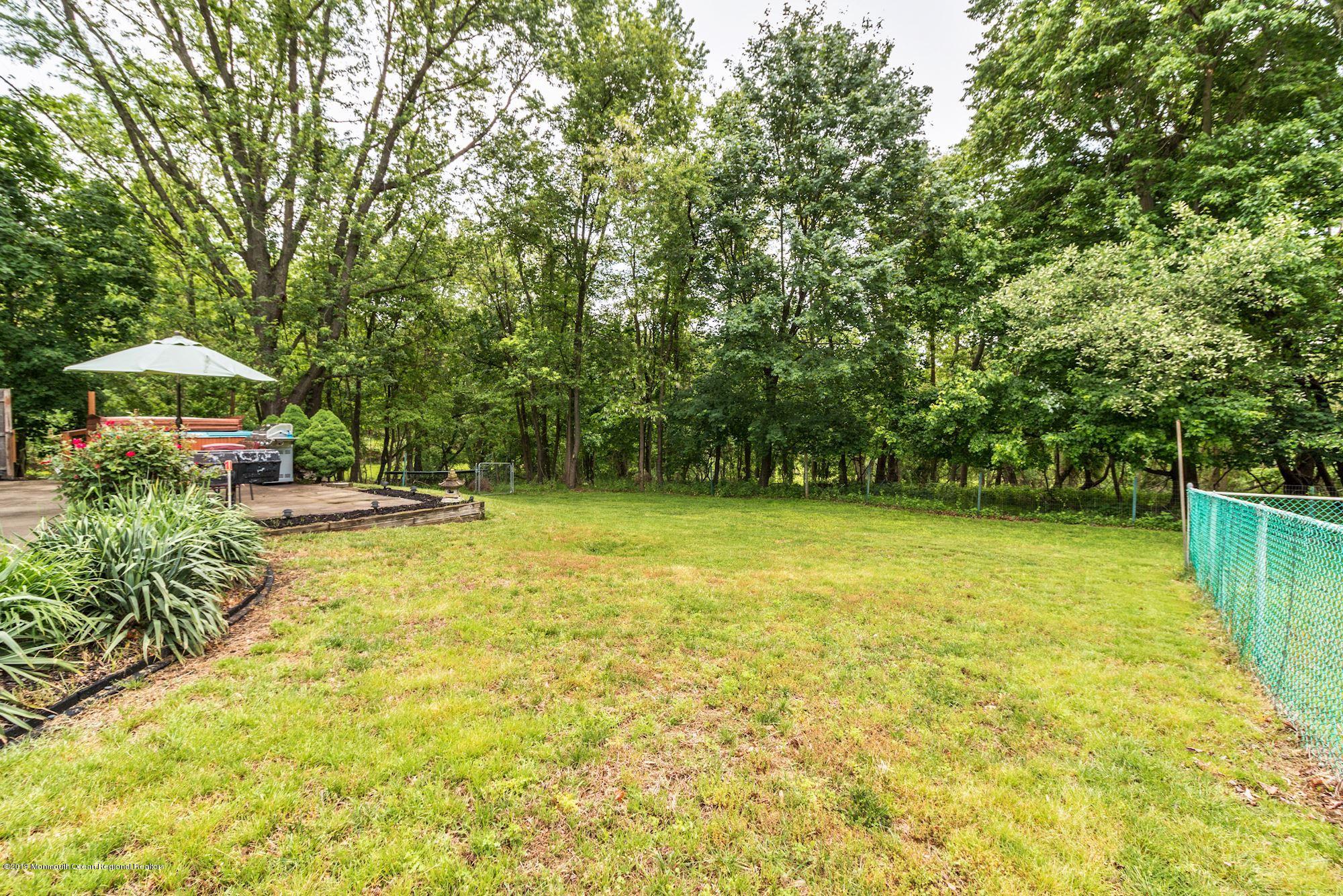 64 Duchess Court Freehold, NJ 07728 - Photo 3 of 63 004_64_DUCHESS_CT_265385_444285