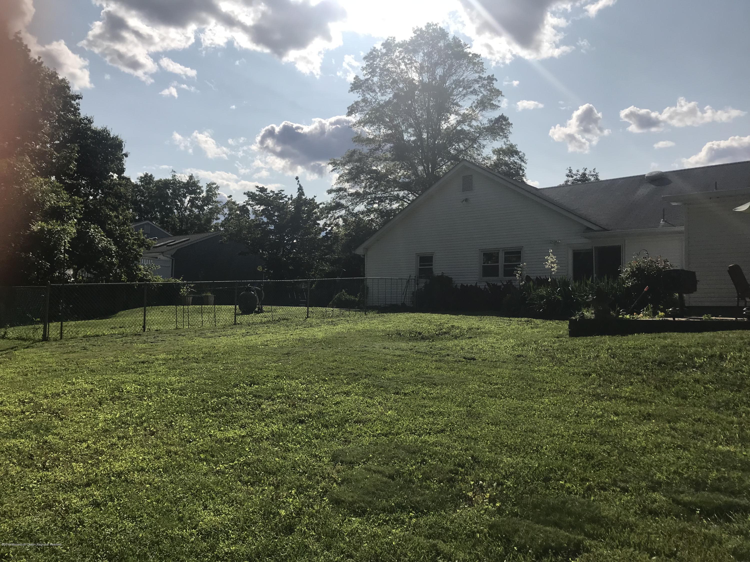 64 Duchess Court Freehold, NJ 07728 - Photo 33 of 63 FB7CA954-E903-416D-A456-7AA22B86288B