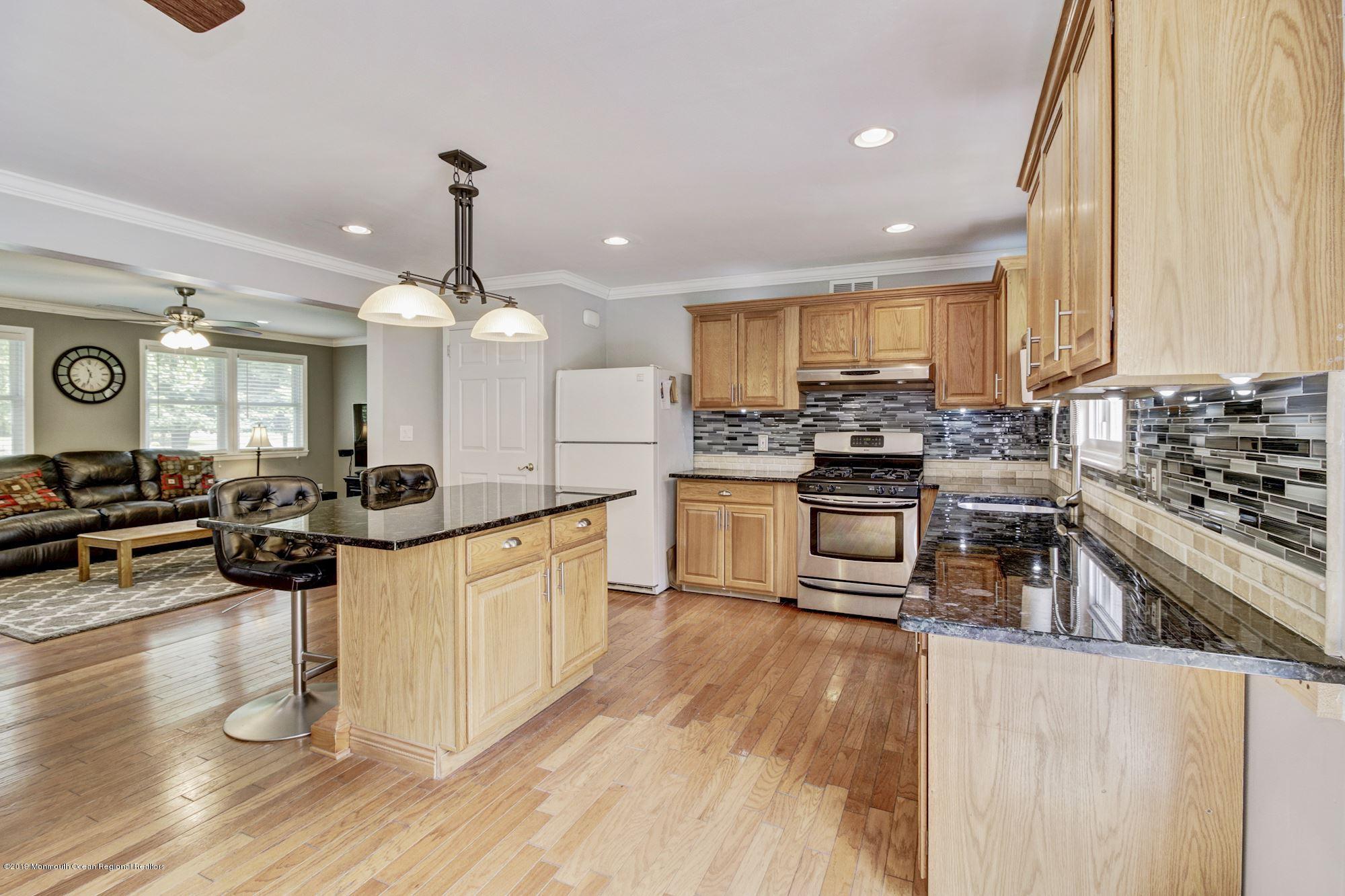 64 Duchess Court Freehold, NJ 07728 - Photo 44 of 63 022_64_DUCHESS_CT_265385_444285