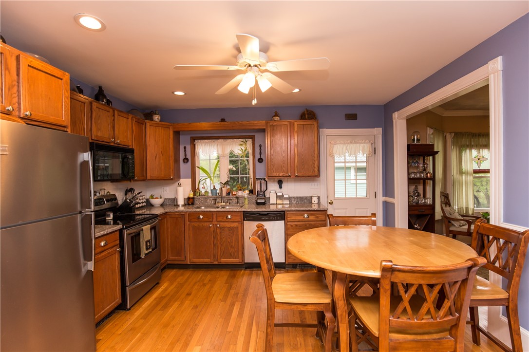31 Cooper Hill Road Burrillville, RI 02839 - Photo 12 of 41