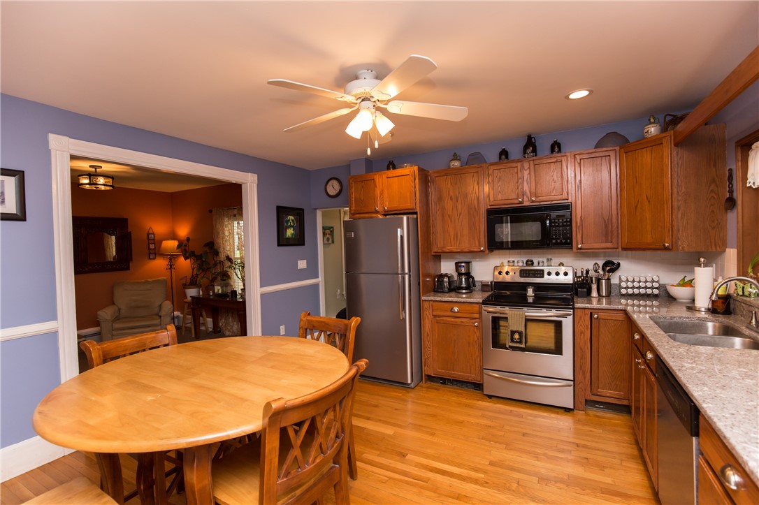 31 Cooper Hill Road Burrillville, RI 02839 - Photo 10 of 41