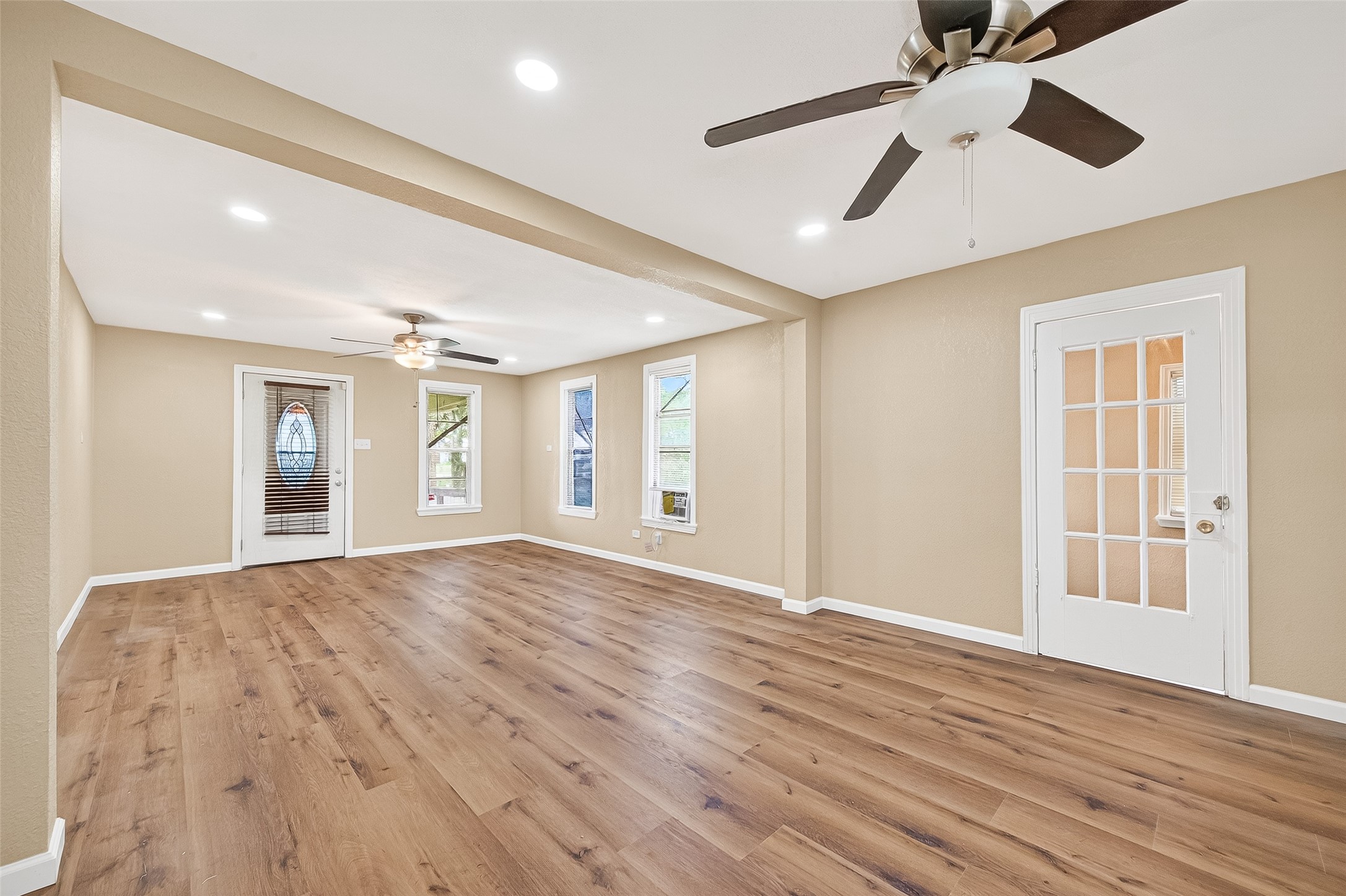 8421 Altimore Road Needville, TX 77461 - Photo 5 of 41