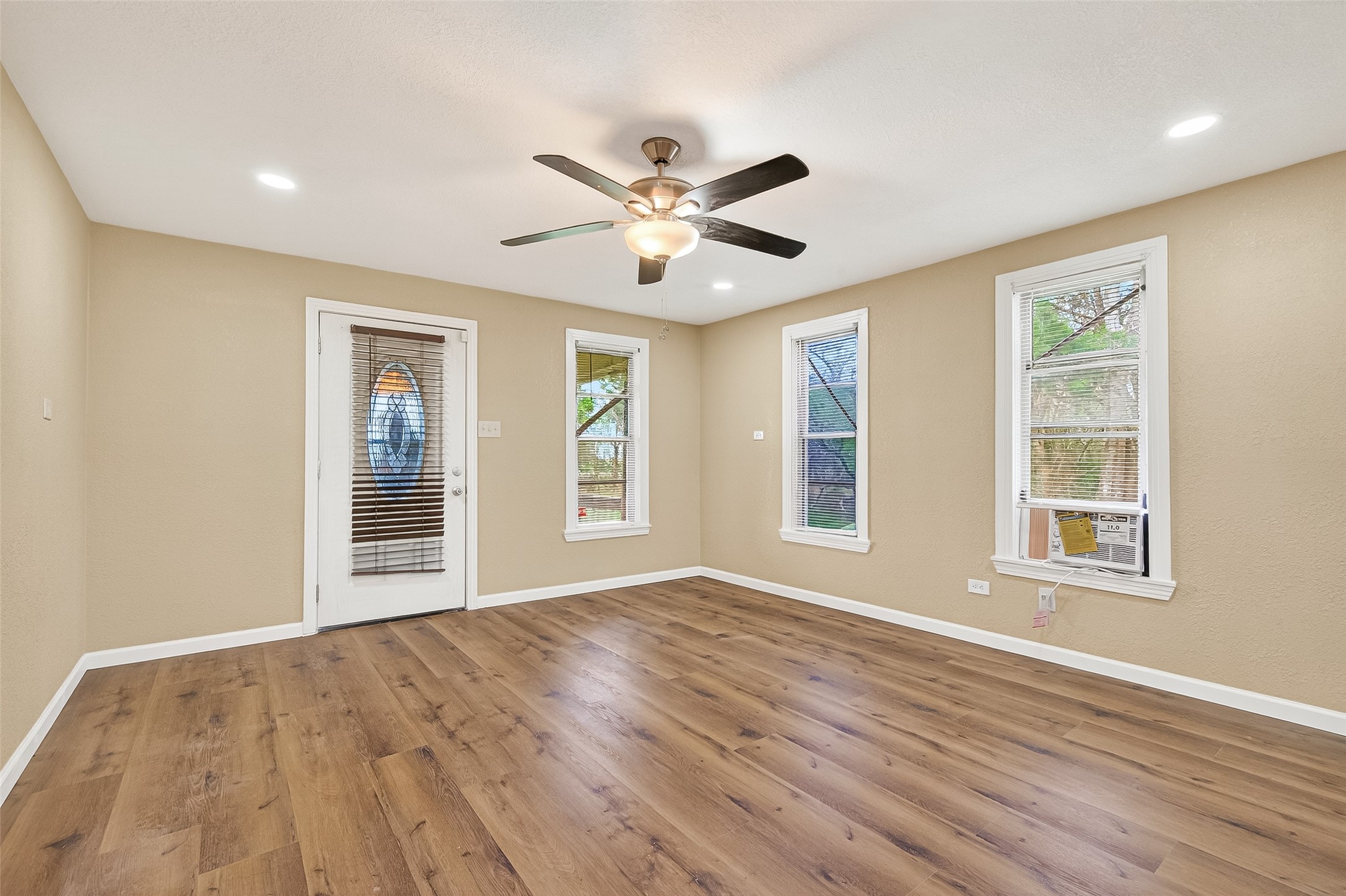 8421 Altimore Road Needville, TX 77461 - Photo 8 of 41