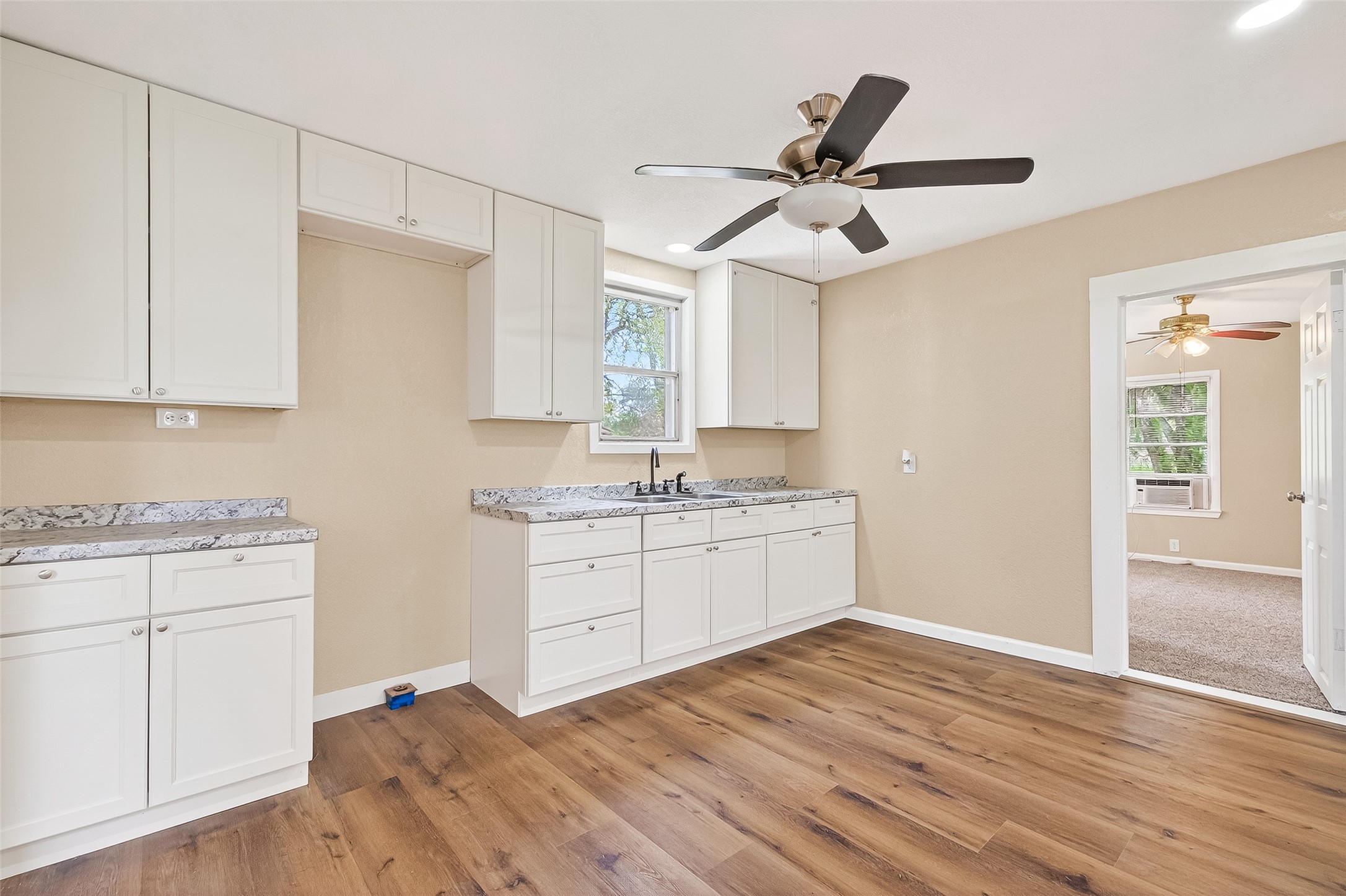 8421 Altimore Road Needville, TX 77461 - Photo 10 of 41