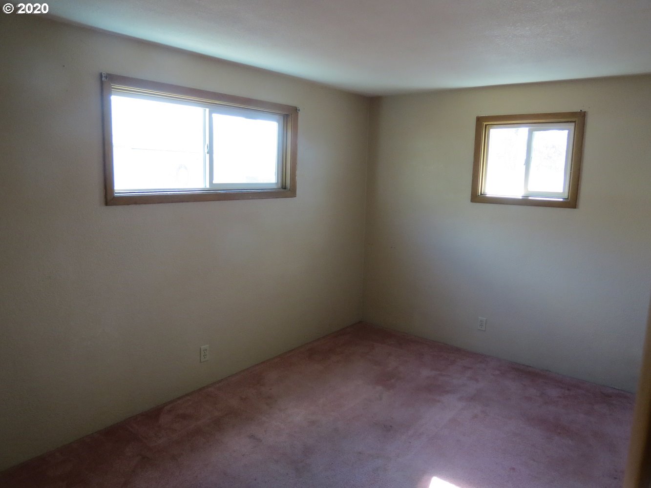 4112 Northeast Riverside Avenue Pendleton, OR 97801 - Photo 10 of 22