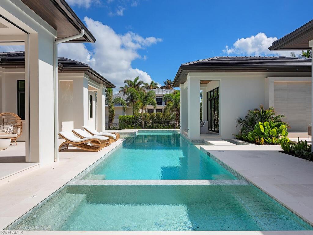 1583 Gordon Drive Naples, FL 34102 - Photo 4 of 30