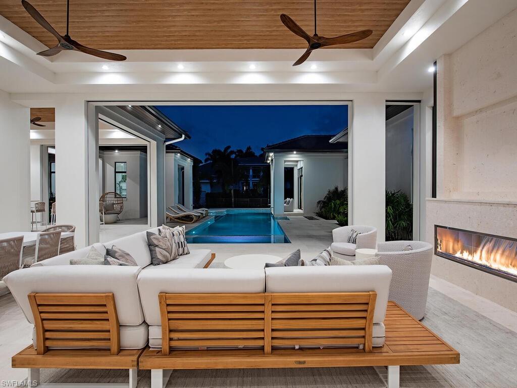 1583 Gordon Drive Naples, FL 34102 - Photo 9 of 30