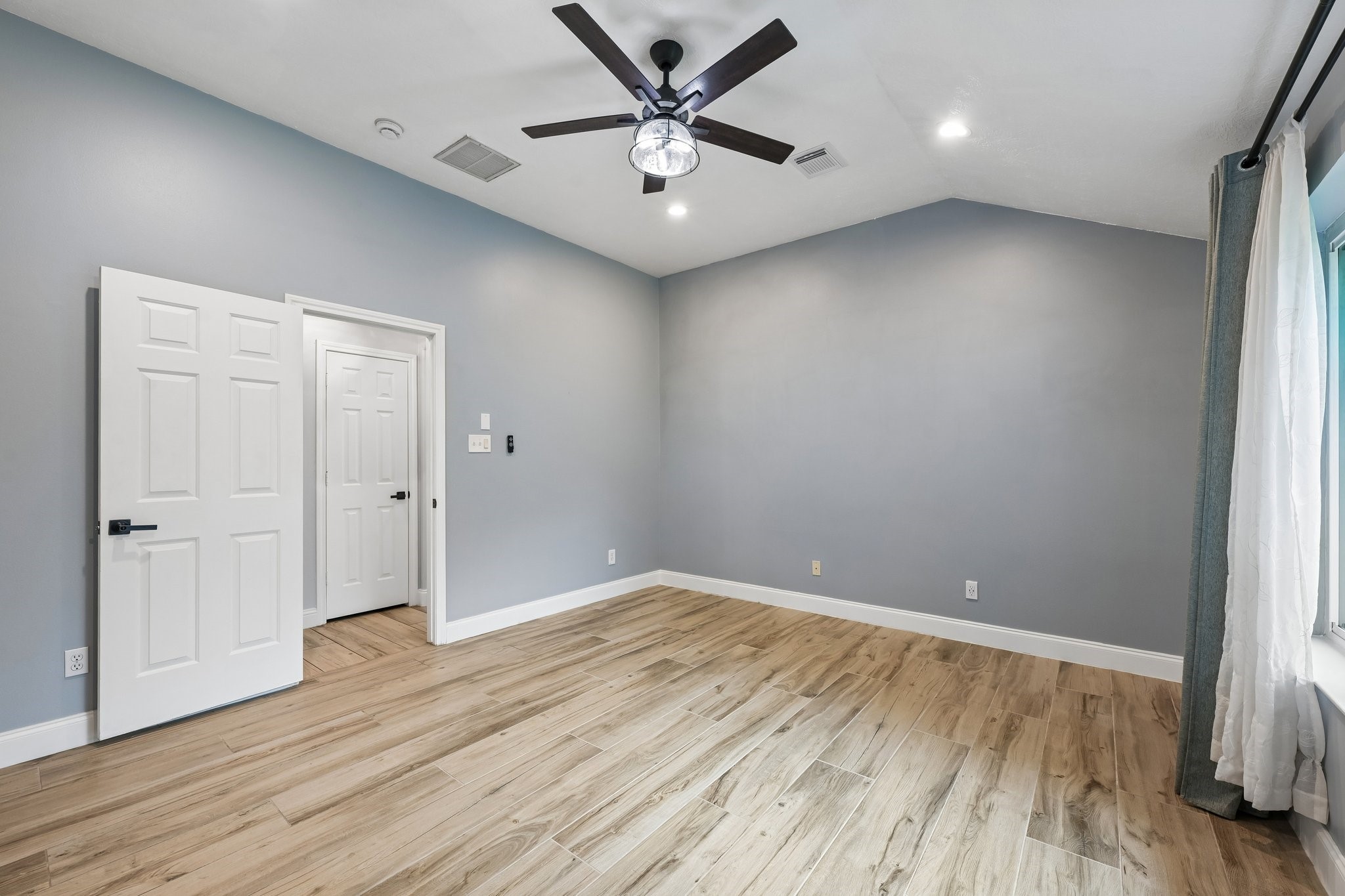 15410 Redbud Berry Way Cypress, TX 77433 - Photo 19 of 36