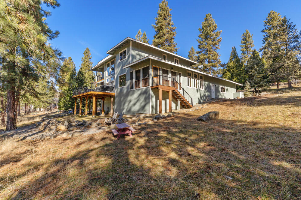 11750 Merganser Road Klamath Falls, OR 97601 - Photo 56 of 66 a view of a house with a yard