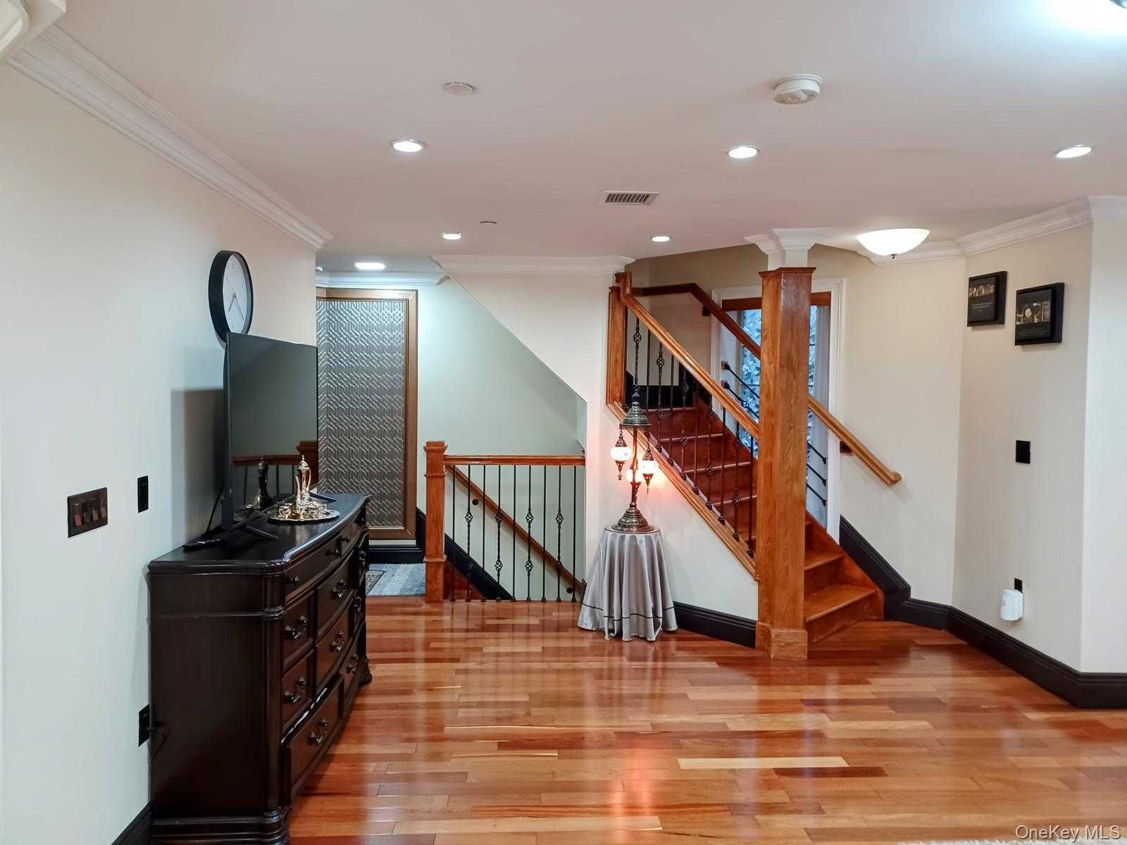 127-22 Kew Gardens Road Queens, NY 11415 - Photo 10 of 21