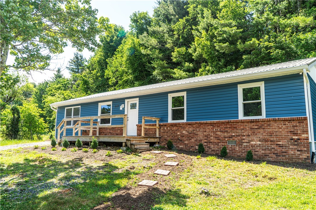 149 Watson Street Boone, NC 28607 - Photo 3 of 26