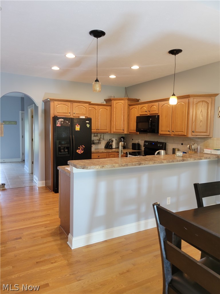 9293 Nichols Road Windham, OH 44288 - Photo 18 of 35 Eating bar or counter