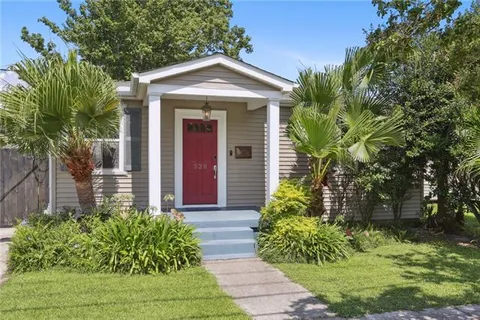 $300,000 | 528 Carrollton Avenue, Metairie, LA 70005