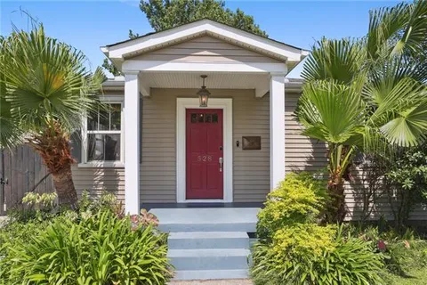 $300,000 | 528 Carrollton Avenue, Metairie, LA 70005