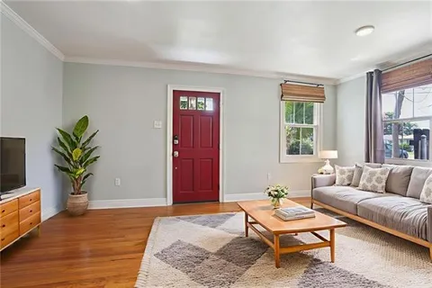 $300,000 | 528 Carrollton Avenue, Metairie, LA 70005