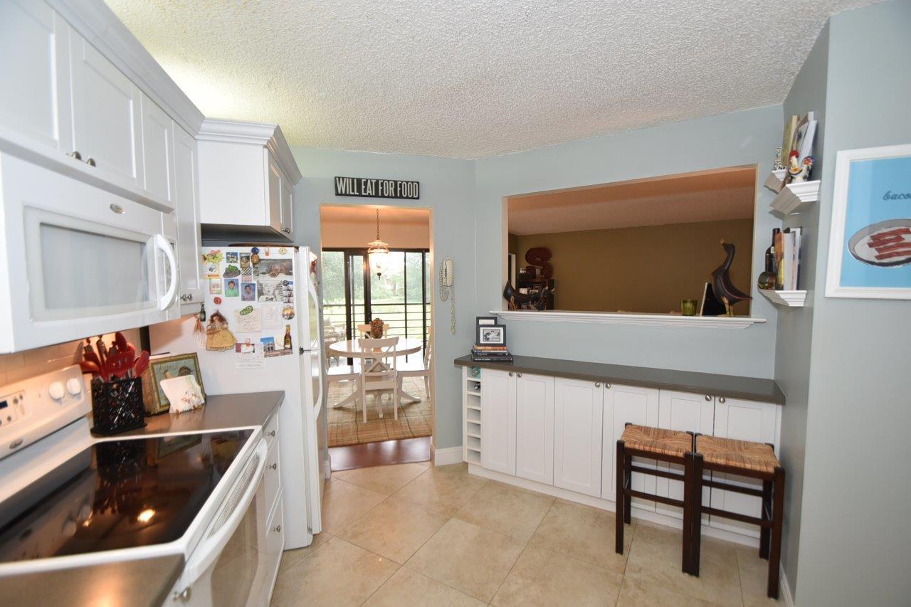 5701 Camino Del Sol, Unit 203 Boca Raton, FL 33433 - Photo 3 of 32 DSC_8441