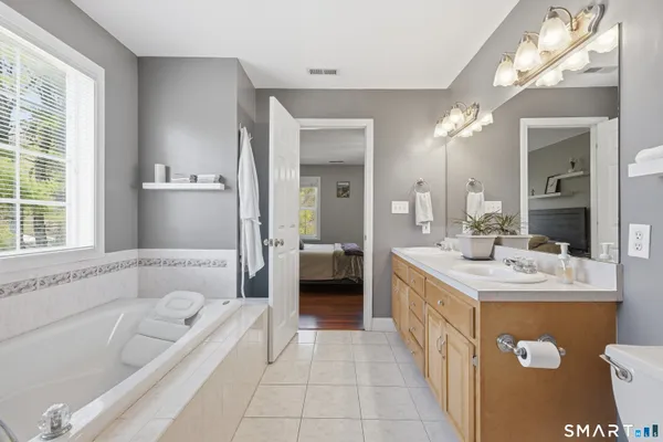 $530,000 | 495 Spring Street, Southington, CT 06489