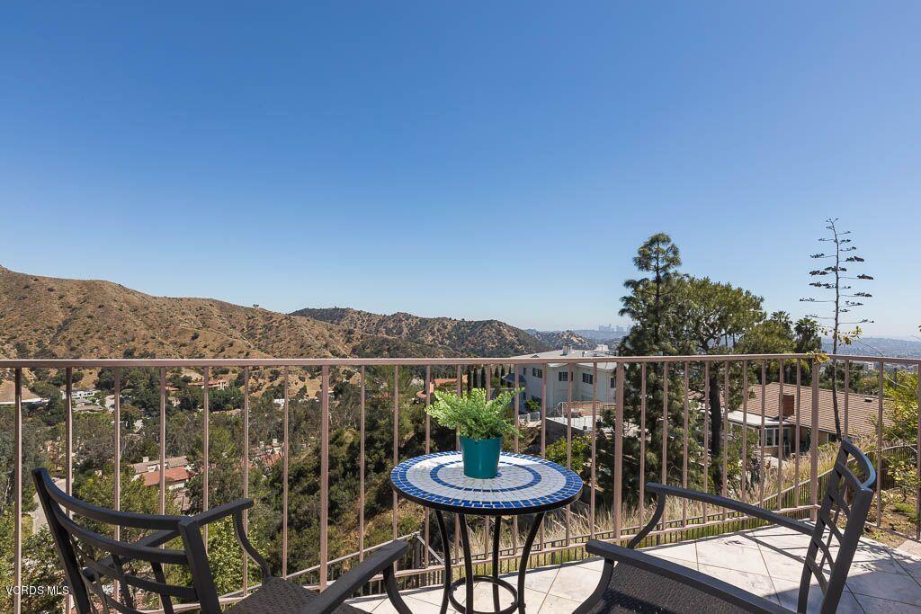 786 Ridge Drive Glendale, CA 91206 - Photo 29 of 36 786 Ridge Dr - HsHProd-32_preview