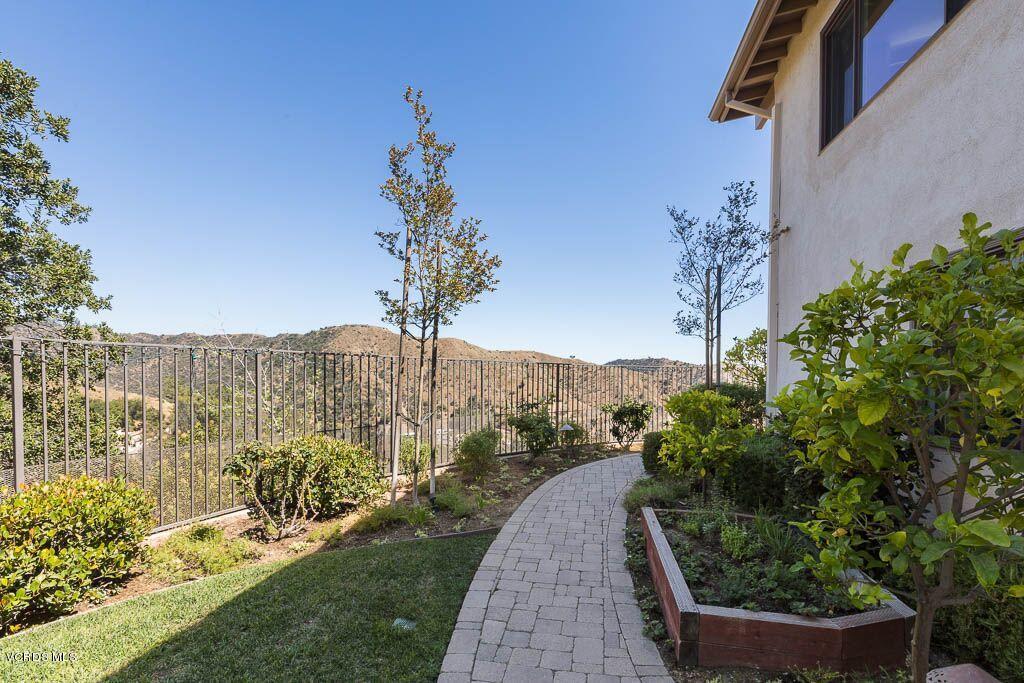786 Ridge Drive Glendale, CA 91206 - Photo 32 of 36 786 Ridge Dr - HsHProd-47_preview